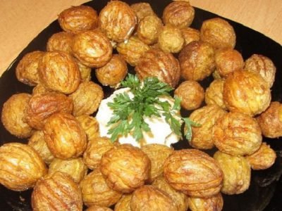 Картофель с чесноком «Орешки»