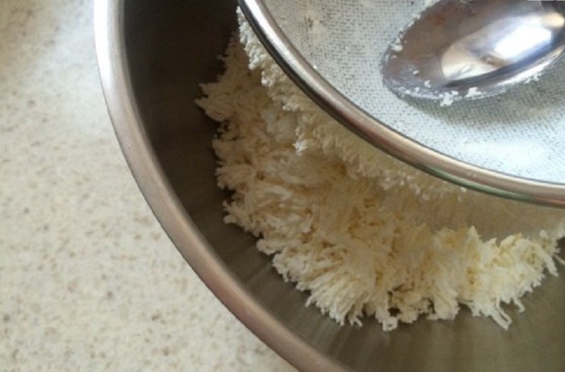 протирание творога 