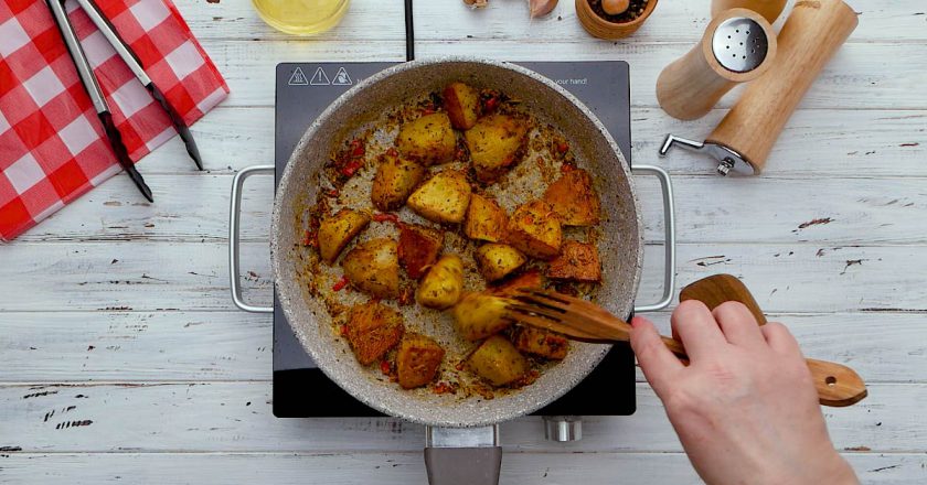 Картофель со шпинатом - Со Вкусом