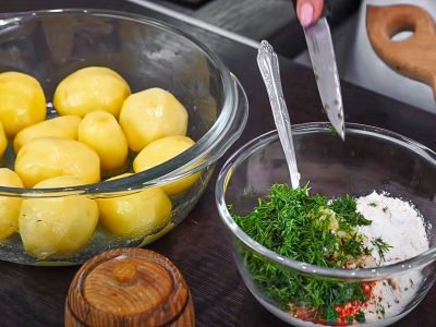 Молодой картофель в сметанном соусе