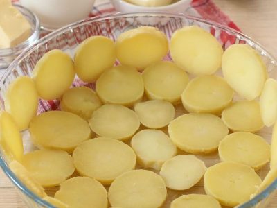 Картофельная запеканка с яблоками