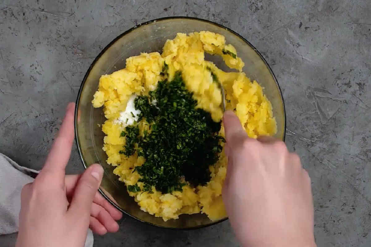 картофель с зеленью