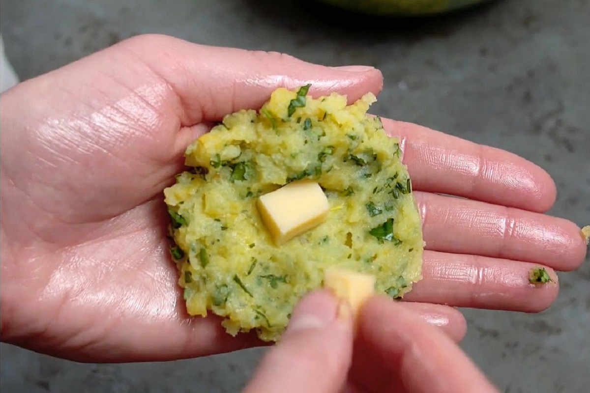 картофельные фрикадельки с начинкой