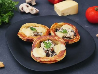 Картофельные корзинки с грибами
