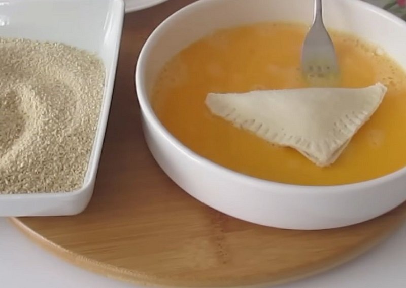 подготовка пирожков к жарке