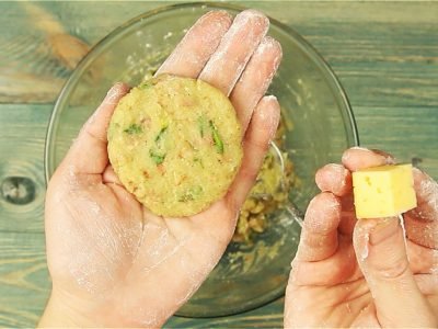 Картофельные шарики с сыром