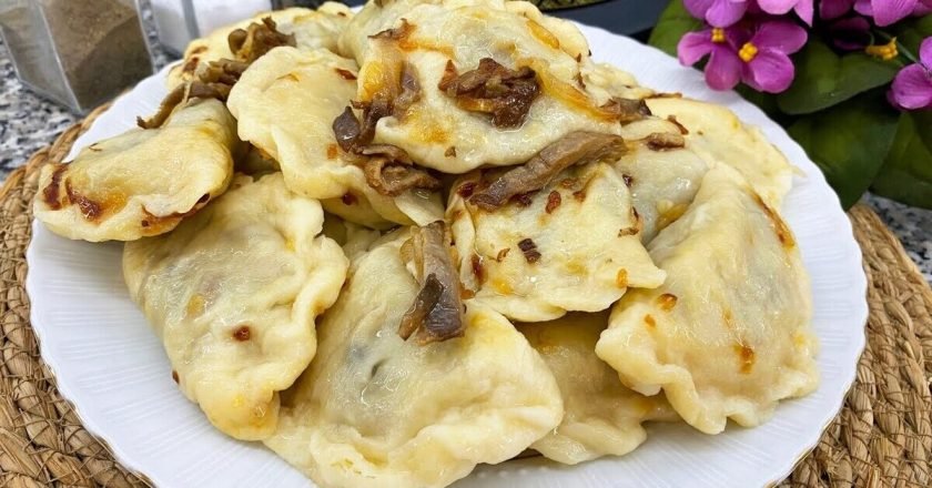 Картофельные вареники с фаршем