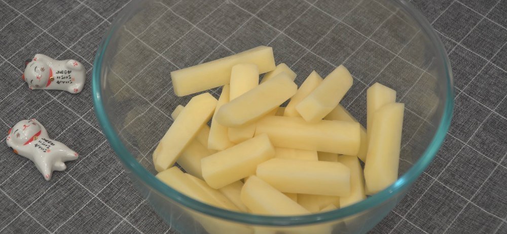 картошка фри с сырным соусом