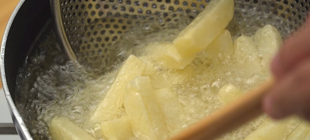 картошка фри с сырным соусом