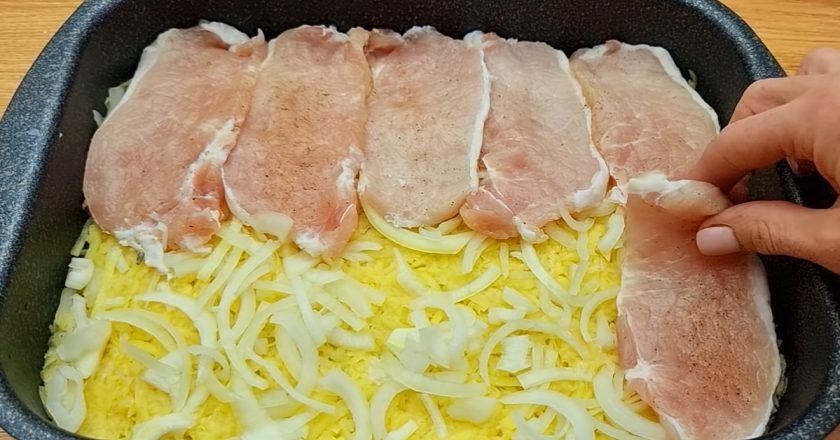 Картошка с мясом и сыром в духовке