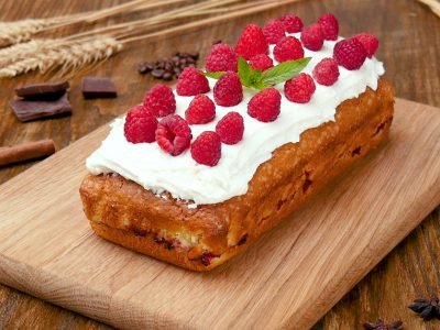 Кекс с малиной