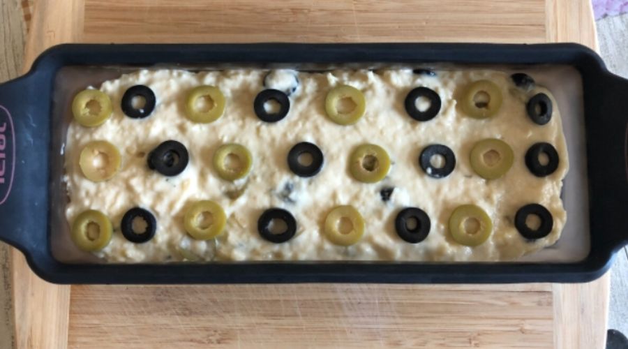 кекс с оливками