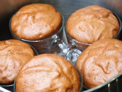 Кексы в кастрюле