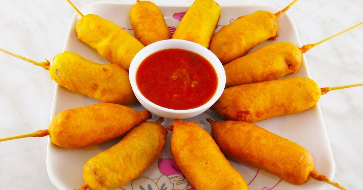 сардельки в кляре на палочке