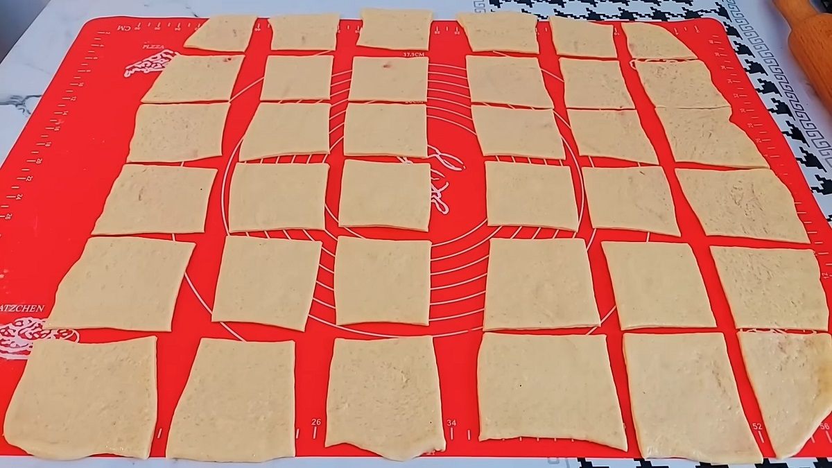 нарезанное тесто