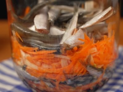 Килька в томате: вкуснее консервированной