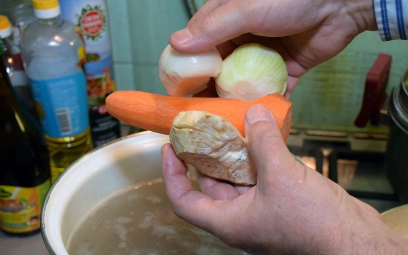 кислые щи с говядиной