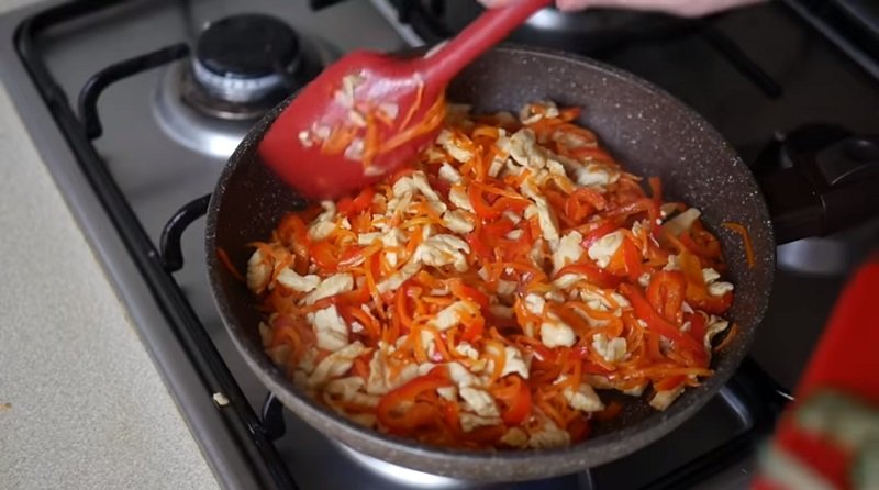 курица с овощами