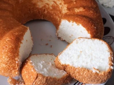 Классический бисквит на яйцах: белоснежная выпечка из детства