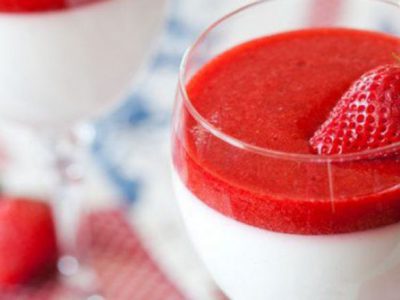 Клубничная панна-котта