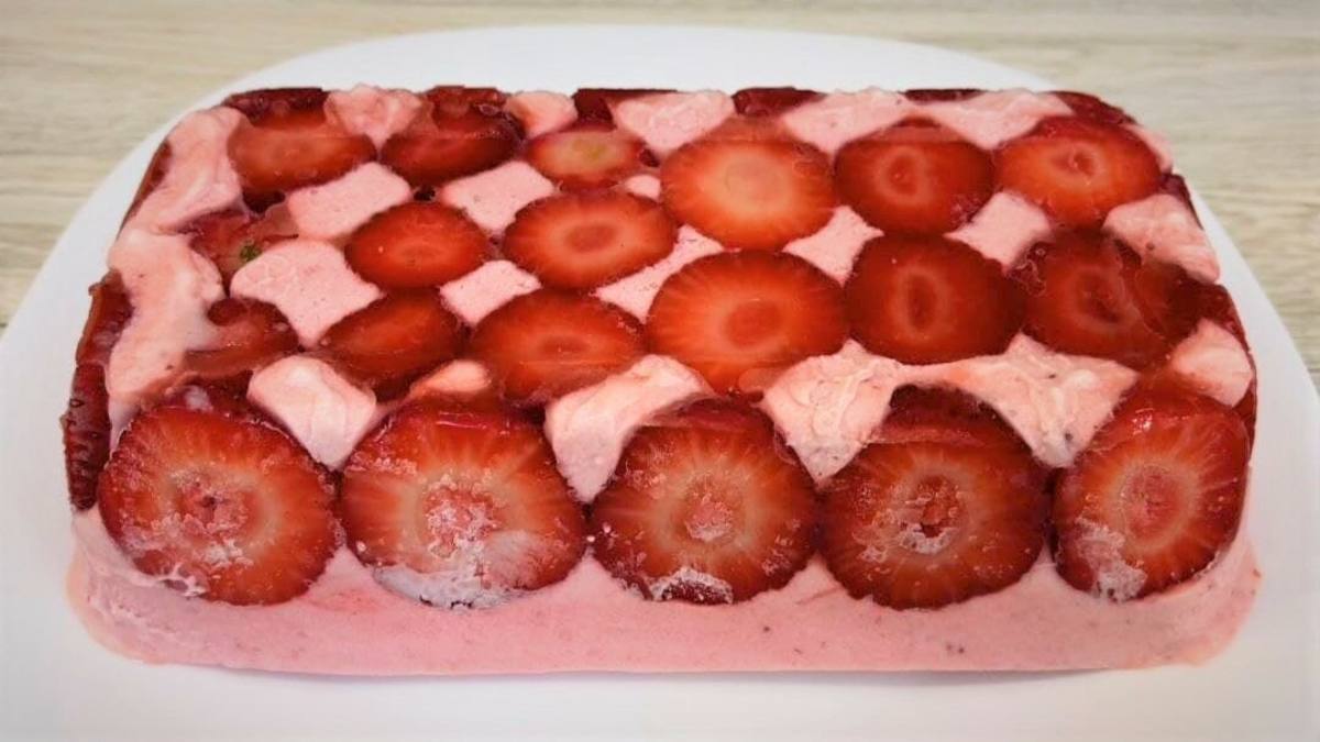 ягодное мороженое