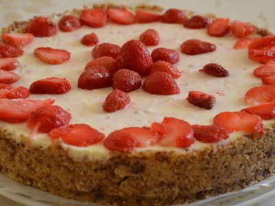 Клубничный чизкейк без выпечки