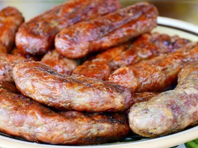 Колбаски на сковороде