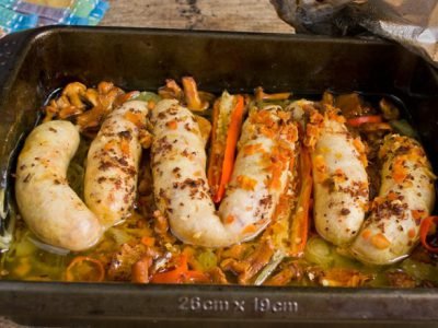 Колбаски с грибами
