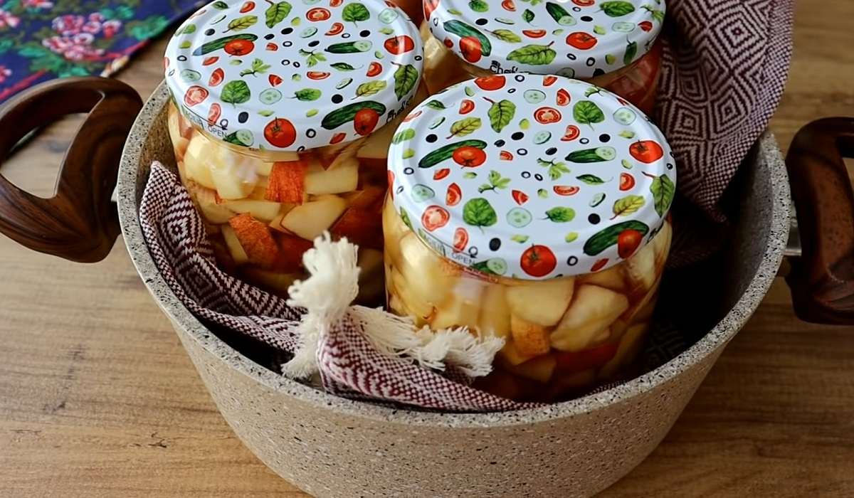 Компот из свежих яблок в банках: простой рецепт с фото - Со Вкусом