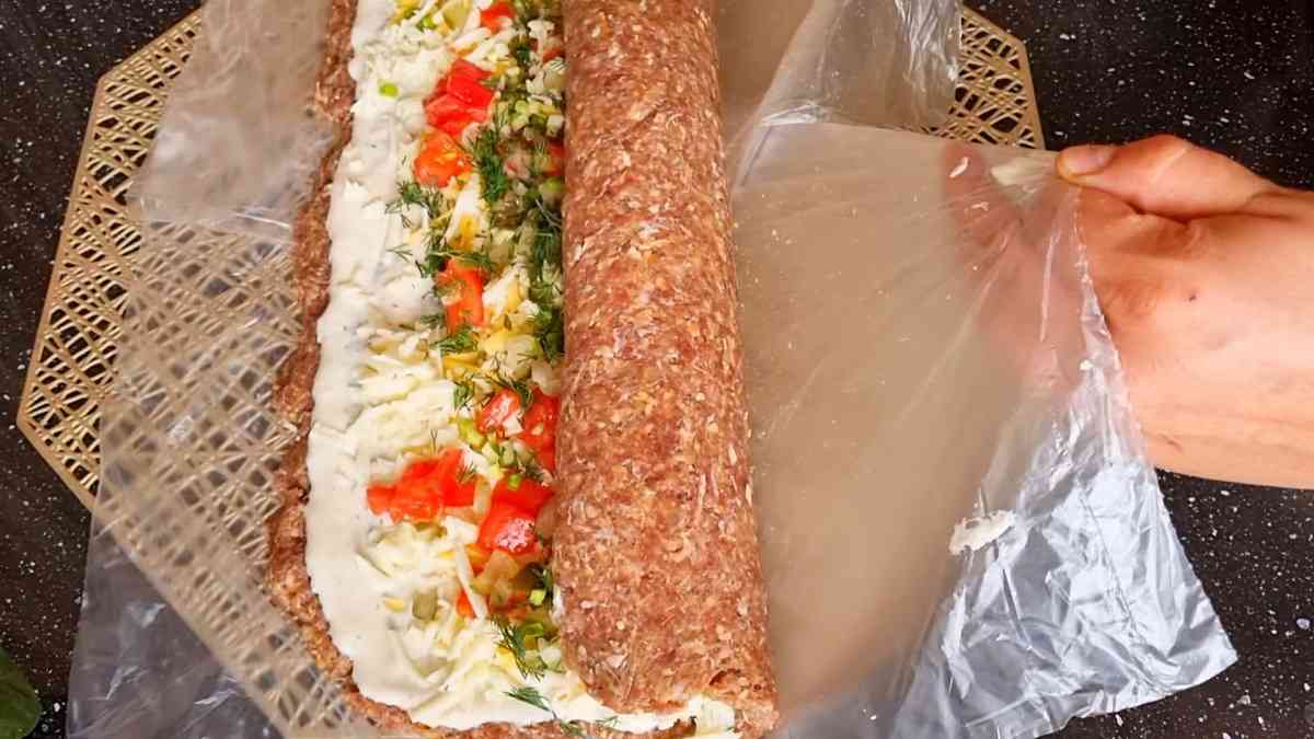 Мясные зразы с луком и яйцом