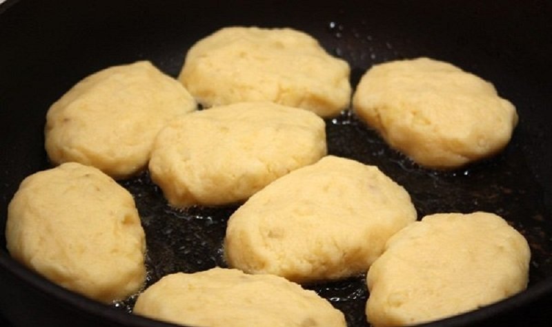 котлеты на сковороде