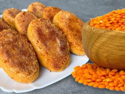 Котлеты из красной чечевицы на сковороде