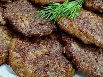 Нежные котлеты из печени «Варшавские» под соусом