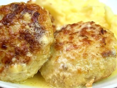 Котлеты из толстолобика на сковороде