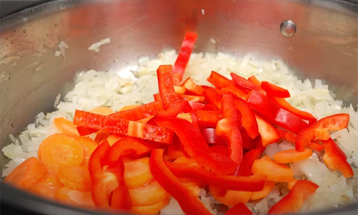 овощи на сковороде