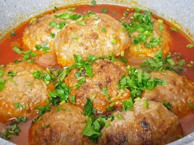 Бюджетные котлеты с капустой и фаршем в духовке