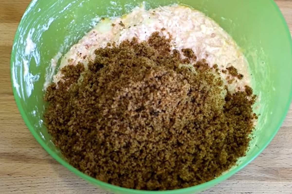 добавление панировочных сухарей