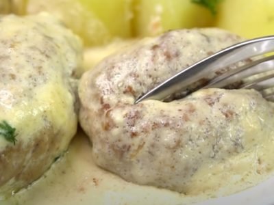Нежнейшие котлеты в сырном соусе