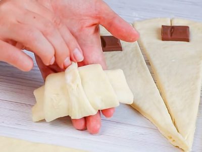 Круассаны с шоколадом на скорую руку