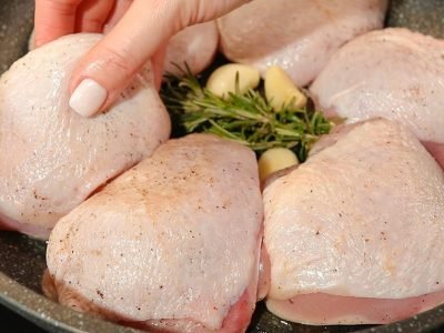 Курица гриль на сковороде: мясо сочнее шашлыка