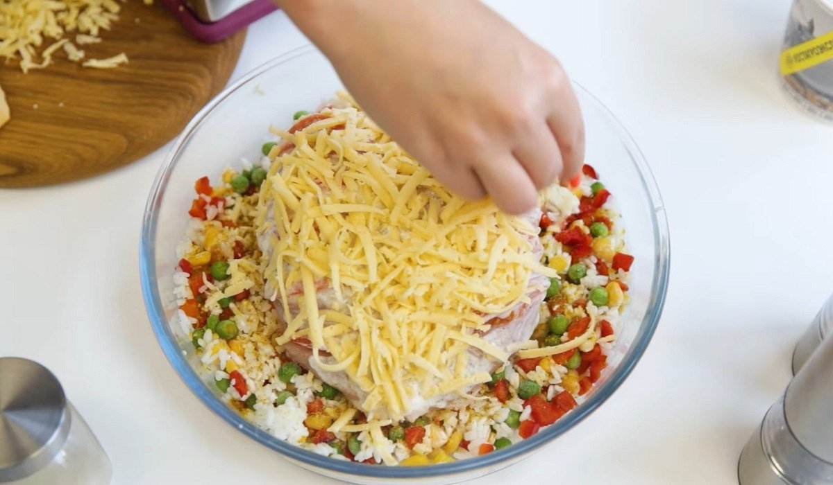 посыпанная сыром грудка