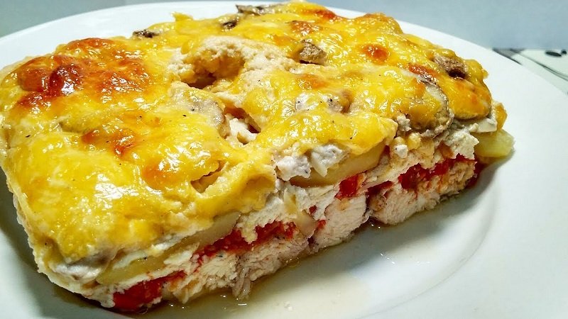 подача готовой мясной запеканки