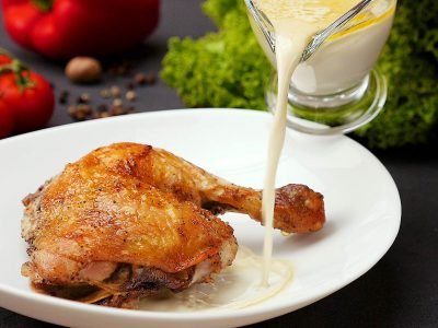 Курица в молочном соусе