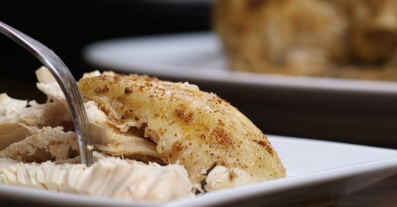 курица в мультиварке целиком