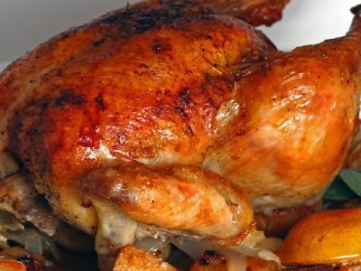 Курица в мультиварке целиком