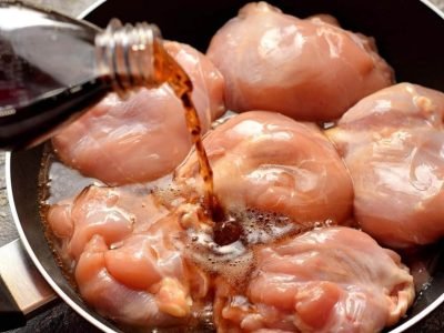 Курица в пикантном маринаде: рецепт с кока-колой