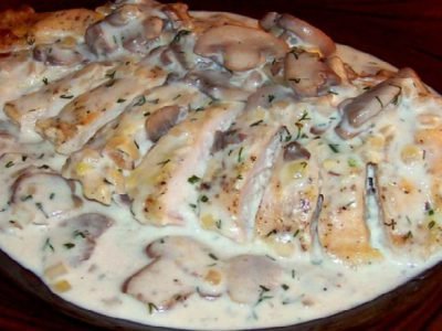 Курица в сметане