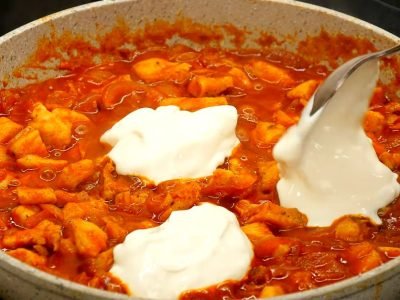 Пикантная курица в соусе карри на сковороде
