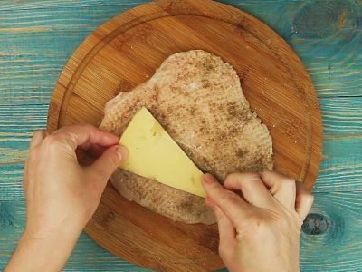 Куриная грудка с сыром