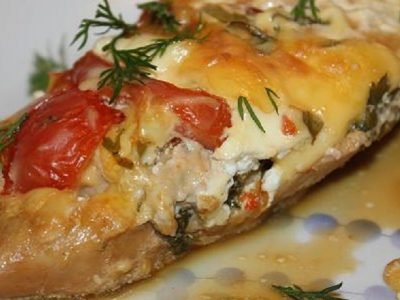 Куриное филе с помидорами и сыром